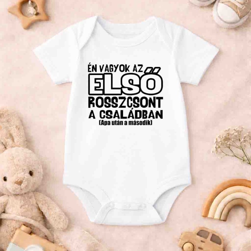 Első rosszcsont a családban body