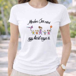 Minden óvó néni egy kicsit anya is másolata